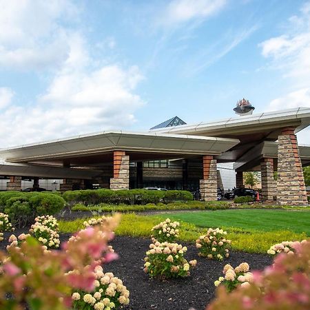 Mohegan Pennsylvania - Adults Only Wilkes-Barre Exterior foto