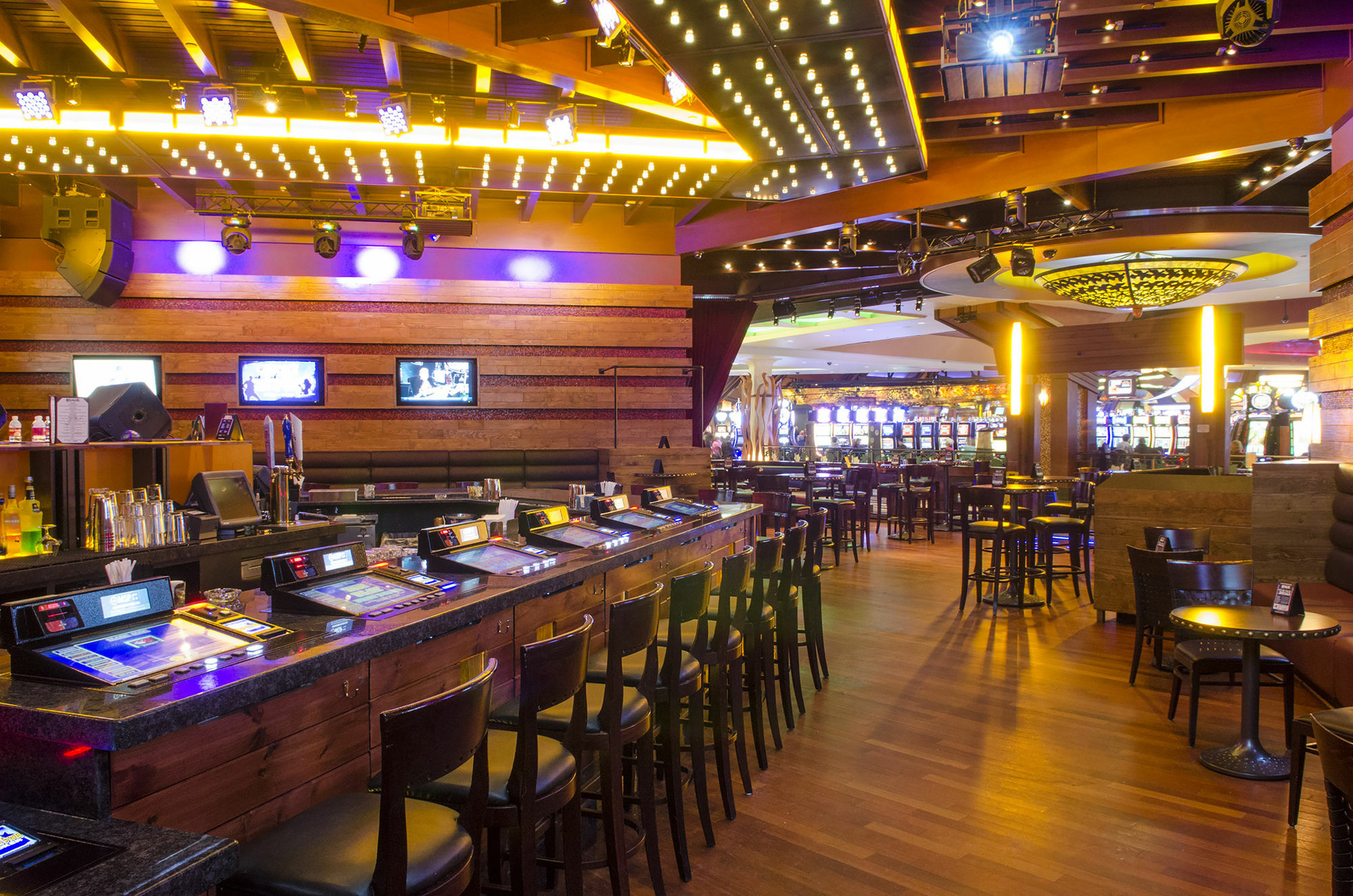 Mohegan Pennsylvania - Adults Only Wilkes-Barre Exterior foto